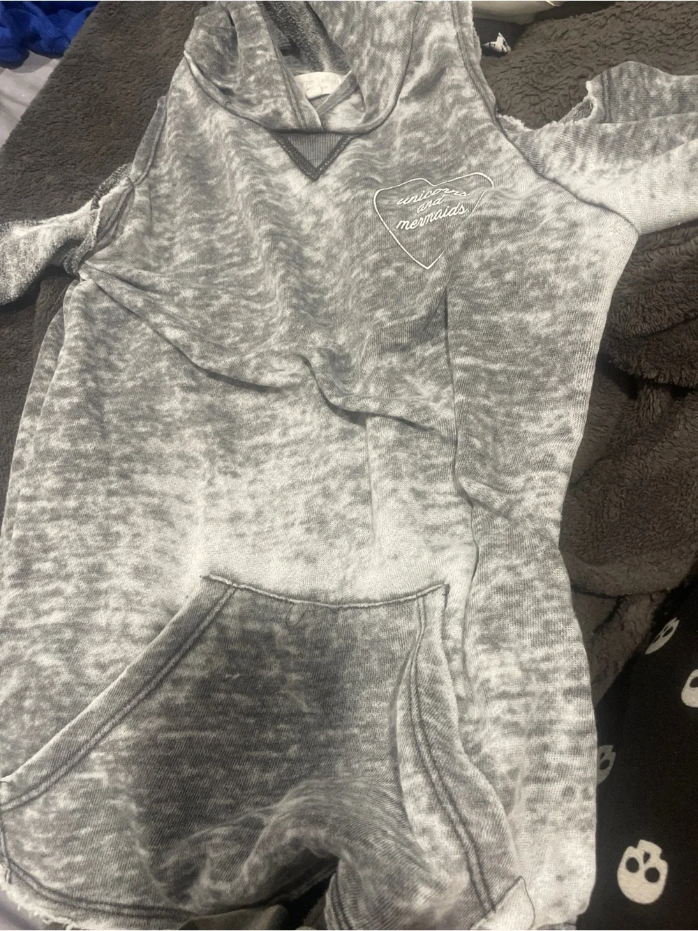 Harper + Elliott Girls Acid Wash Cold-Shoulder Hoodie Top Size M NWOT